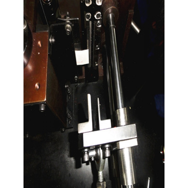 CZ07 Slot insulation machine (air blower)